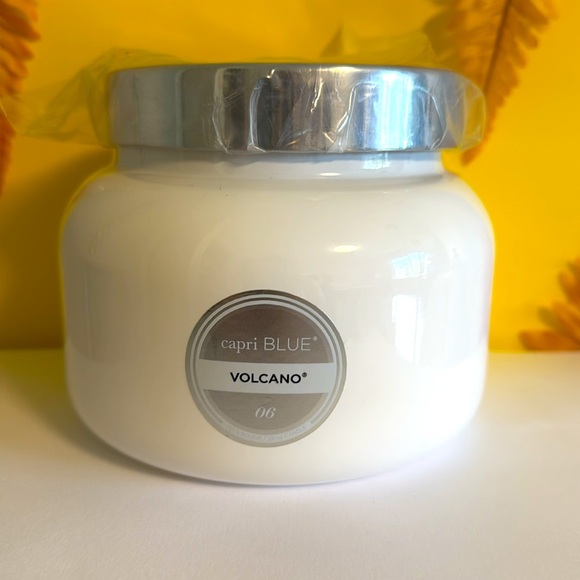 Capri Blue Volcano Scented Candles - Luxury Three Wick3 (28 oz) - Picture 6 of 8